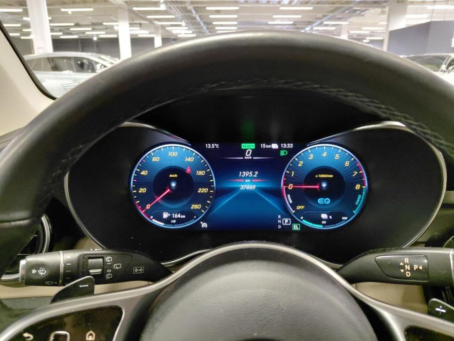 MERCEDES-BENZ GLC 2021