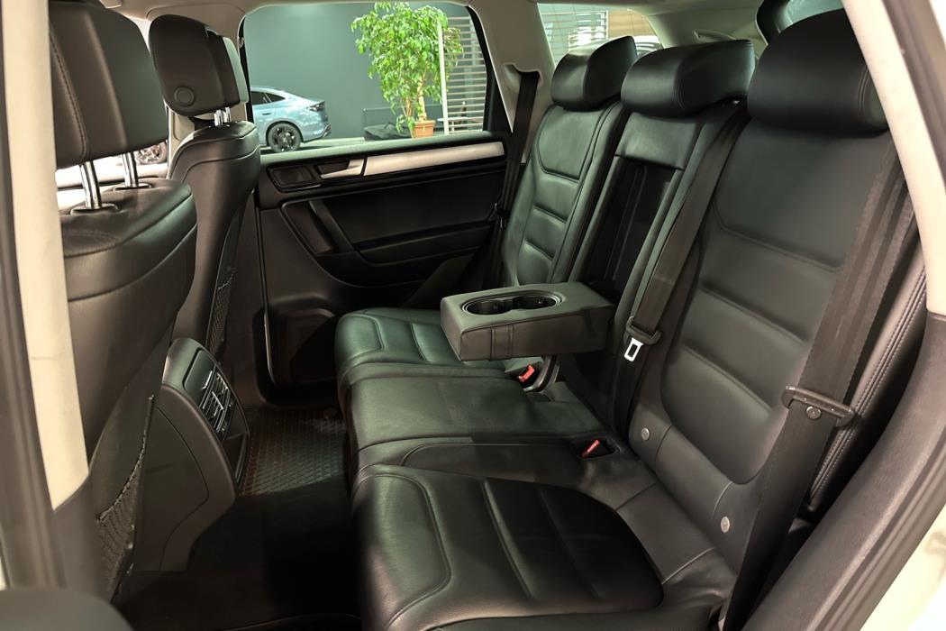 VOLKSWAGEN Touareg 2014