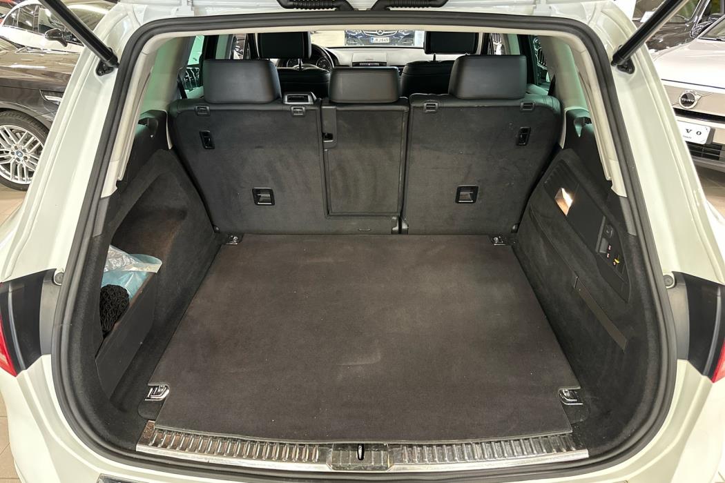 VOLKSWAGEN Touareg 2014