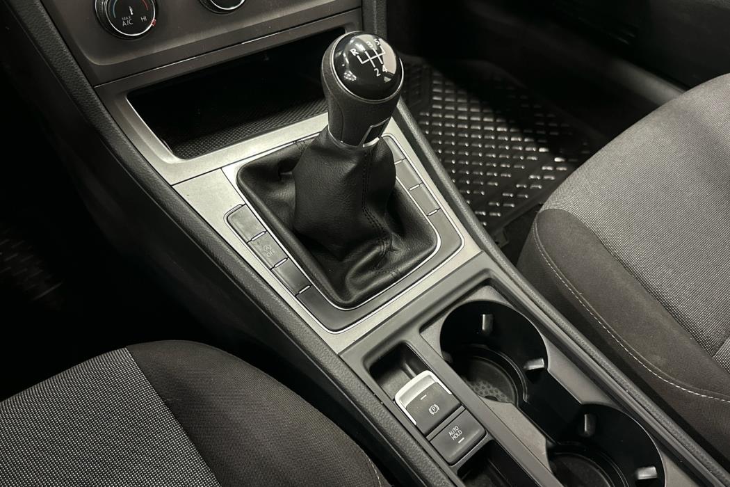 VOLKSWAGEN Golf 2014