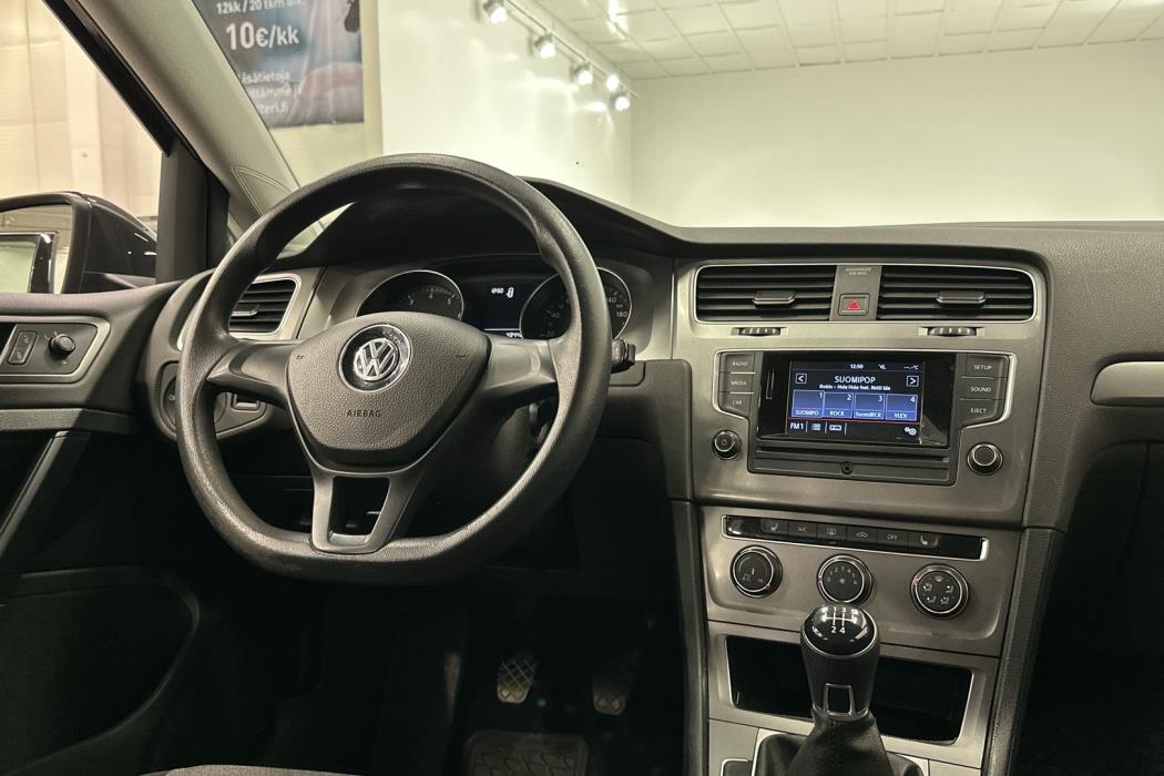 VOLKSWAGEN Golf 2014