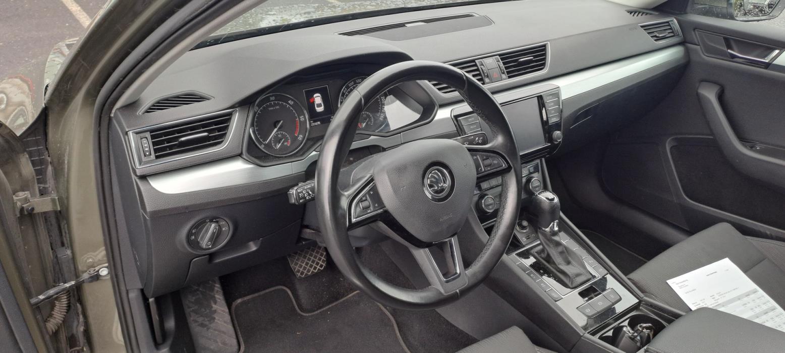 SKODA Superb 2016