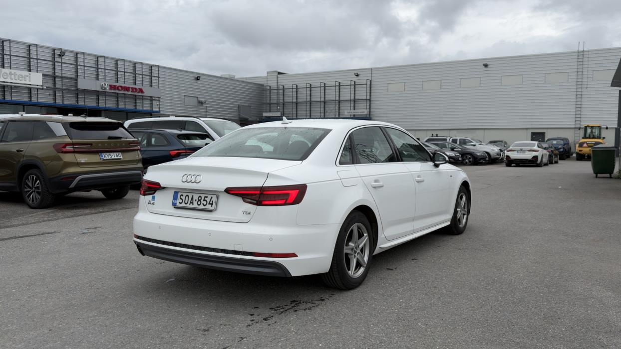 AUDI A4 2018