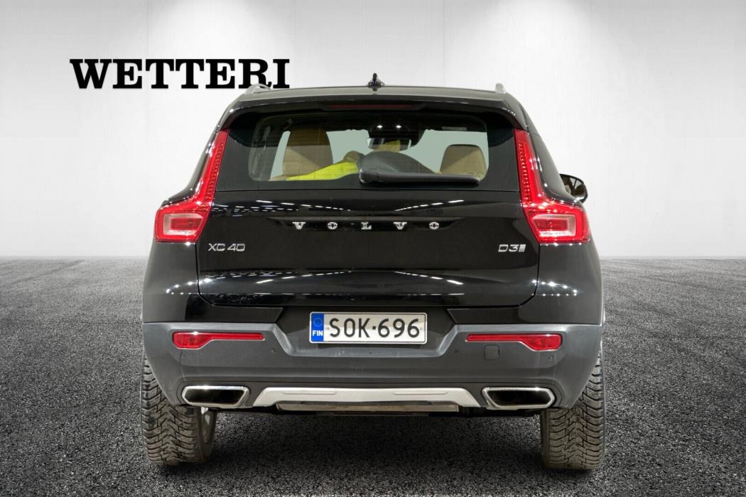 VOLVO XC40 2020