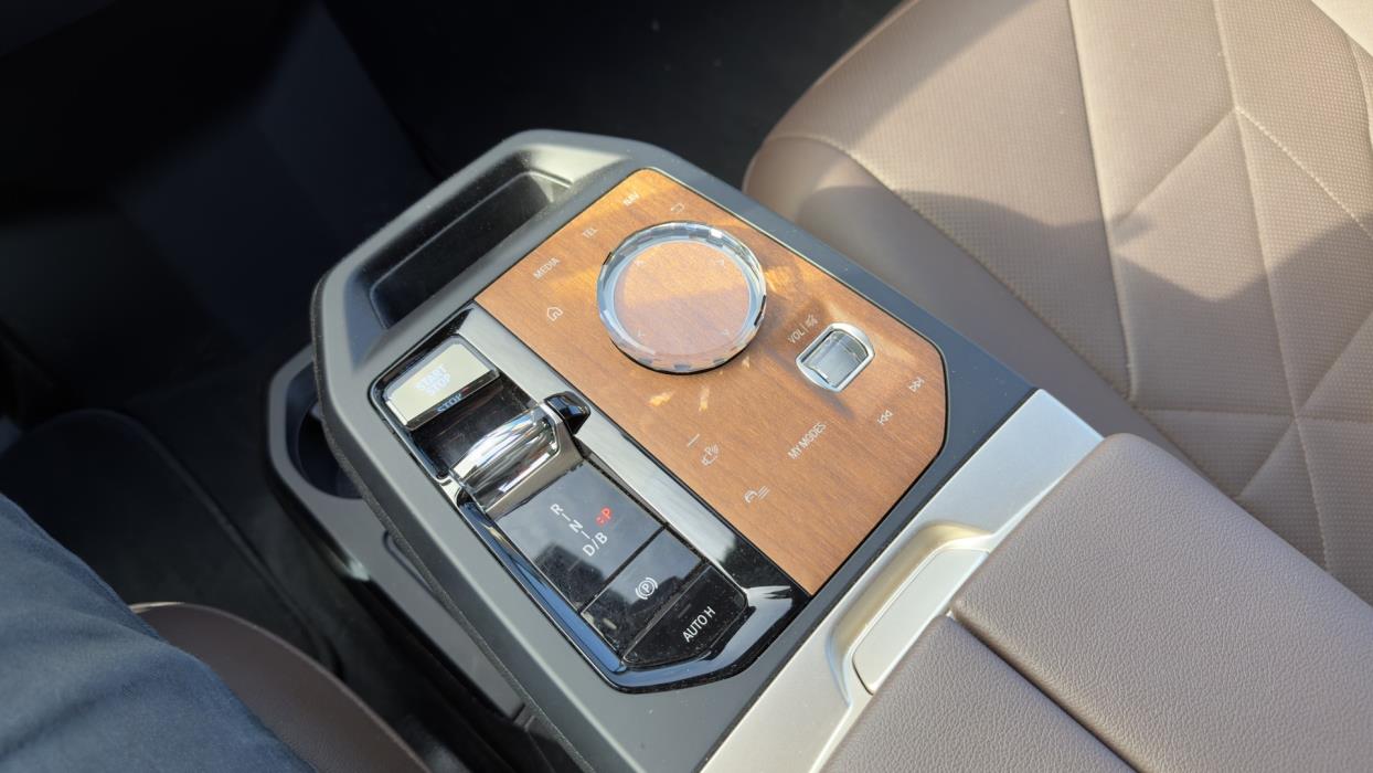 BMW iX 2022