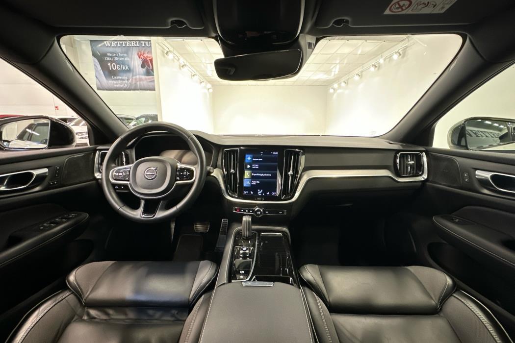 VOLVO V60 2022