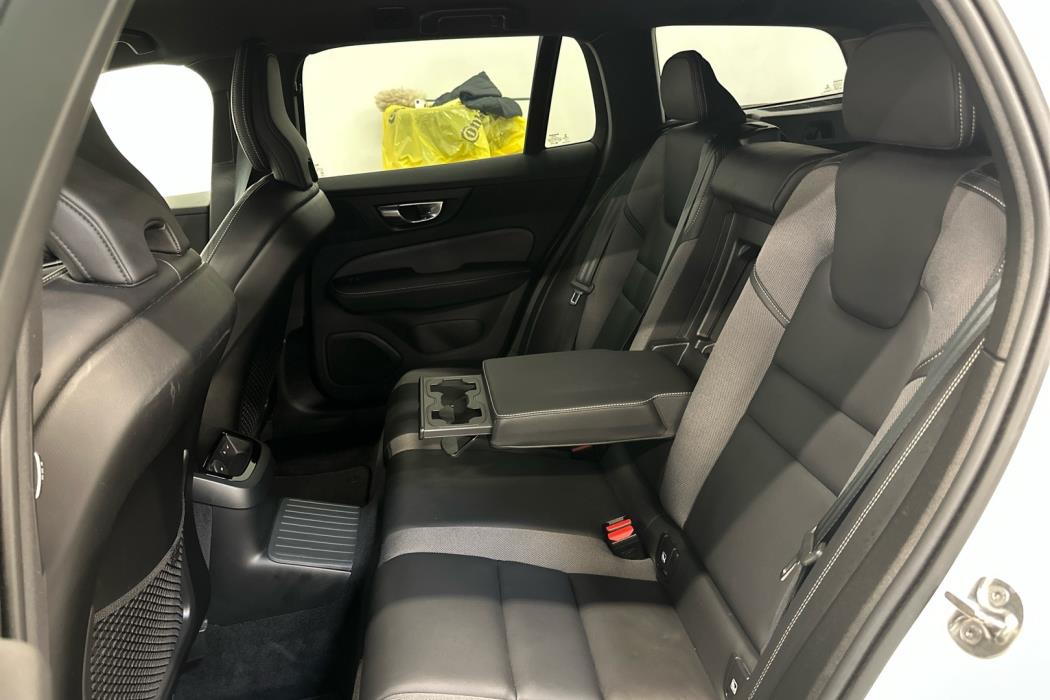 VOLVO V60 2022