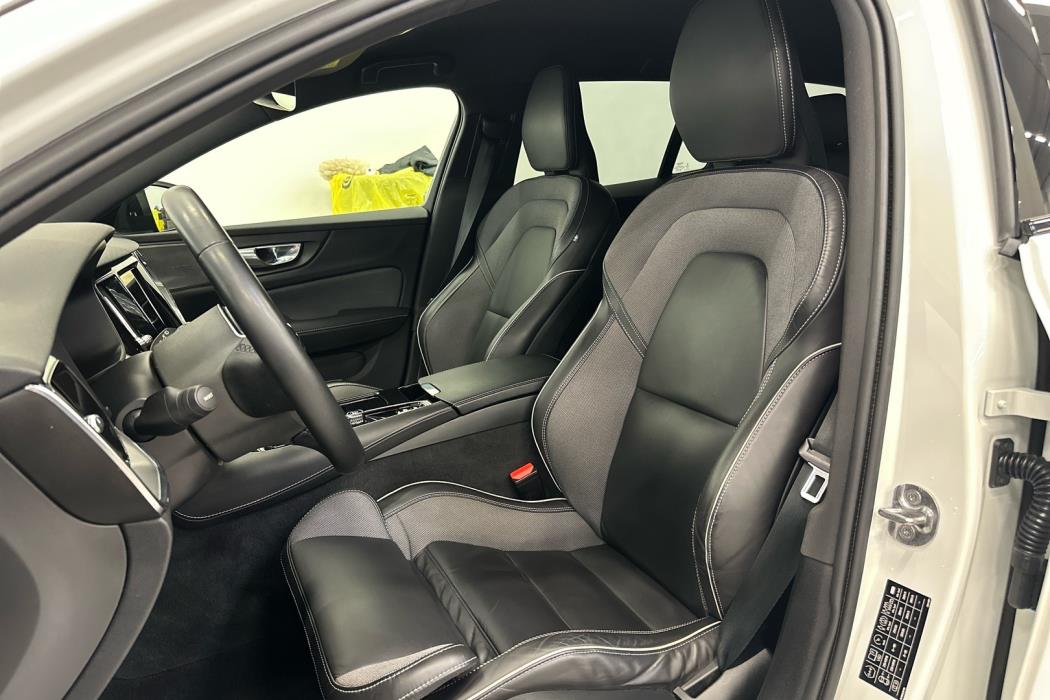 VOLVO V60 2022