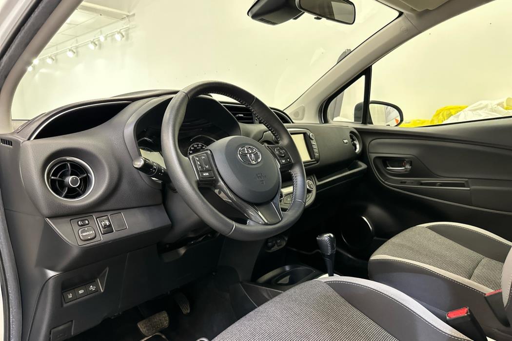 TOYOTA Yaris 2020