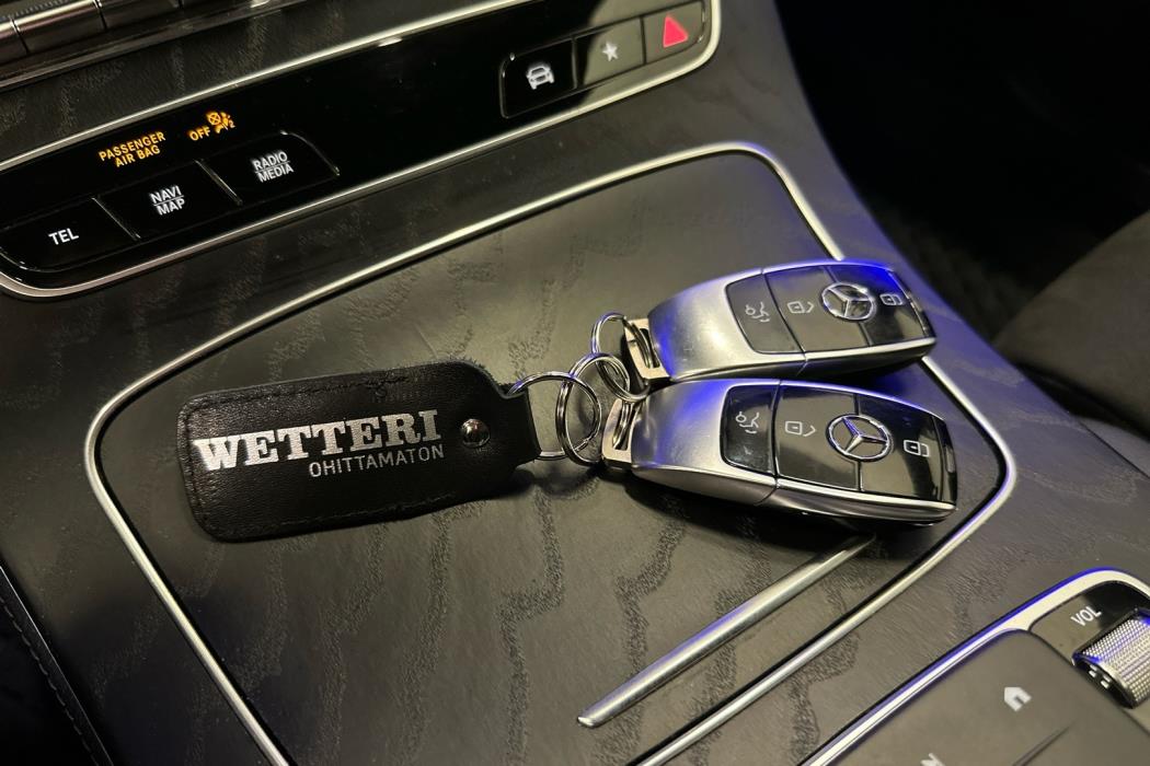 MERCEDES-BENZ E 2021