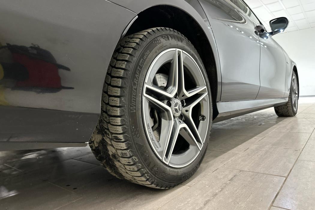 MERCEDES-BENZ E 2021