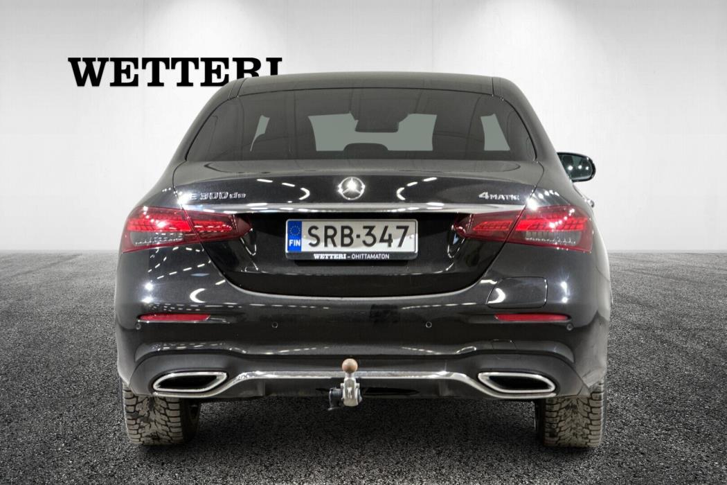 MERCEDES-BENZ E 2021