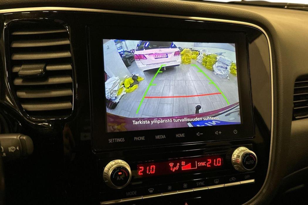 MITSUBISHI Outlander PHEV 2020
