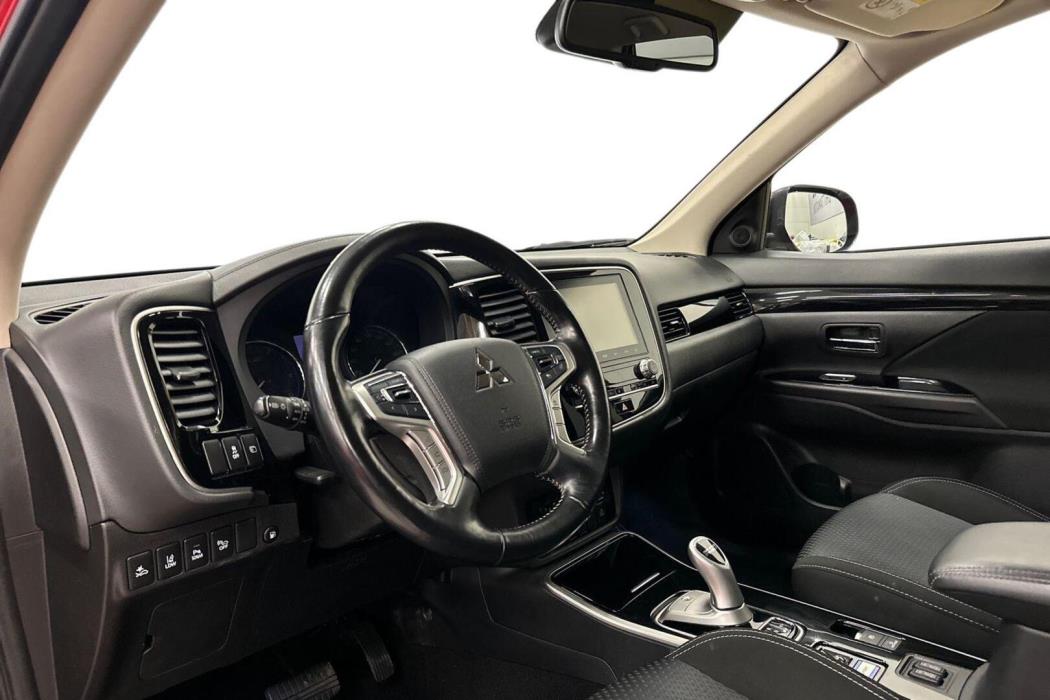 MITSUBISHI Outlander PHEV 2020