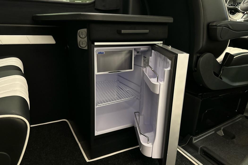 MERCEDES-BENZ Sprinter 2025