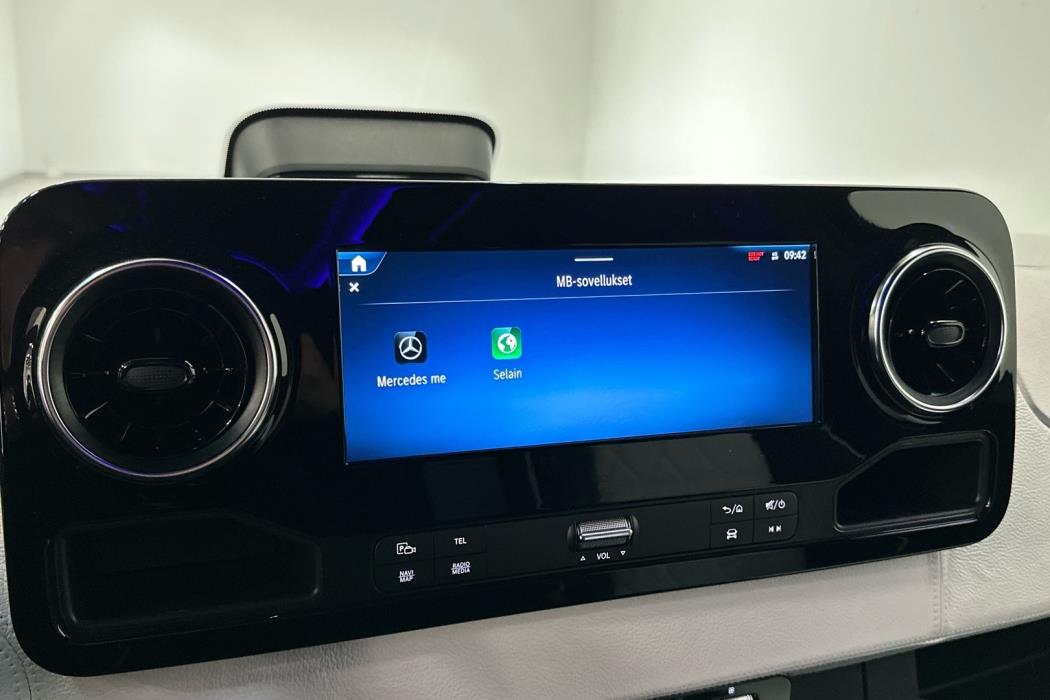 MERCEDES-BENZ Sprinter 2025