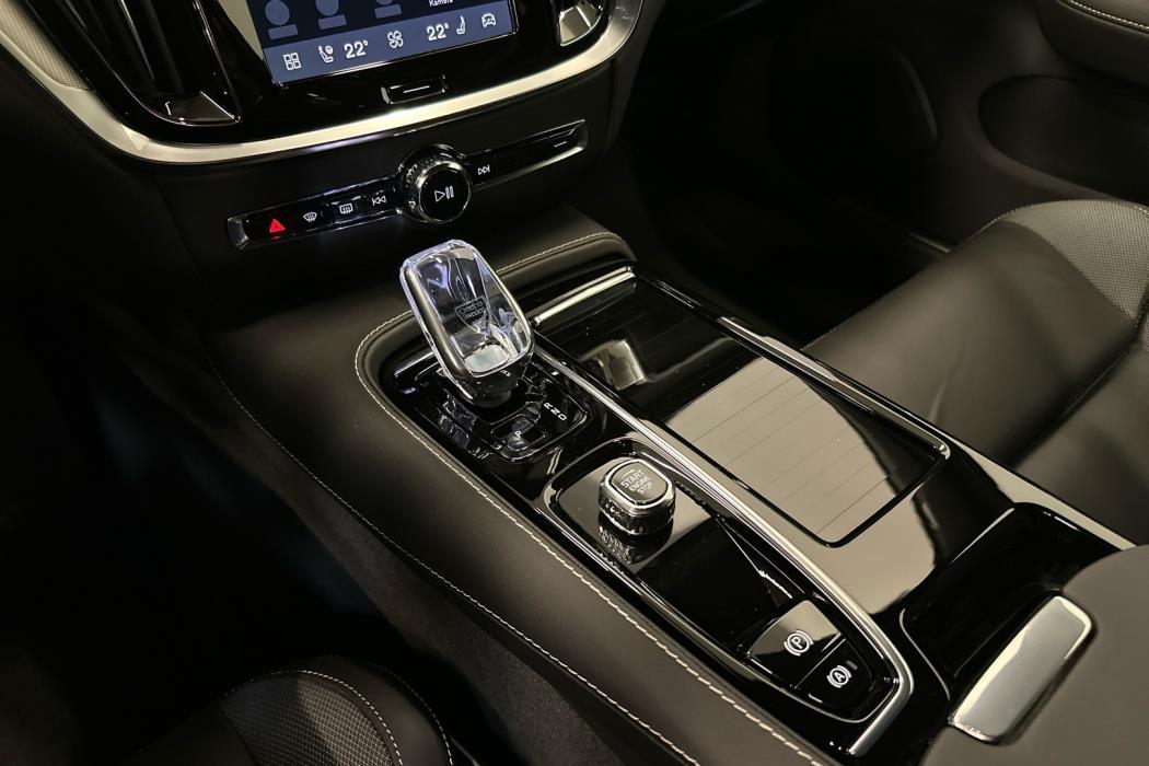 VOLVO V60 2026