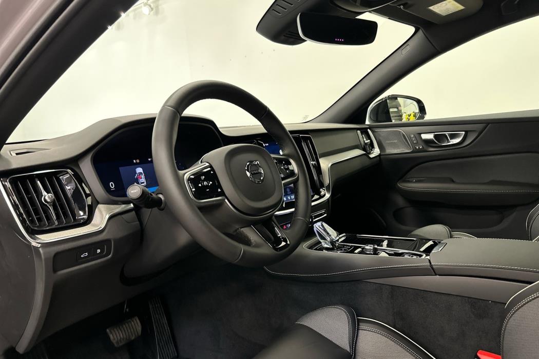 VOLVO V60 2026