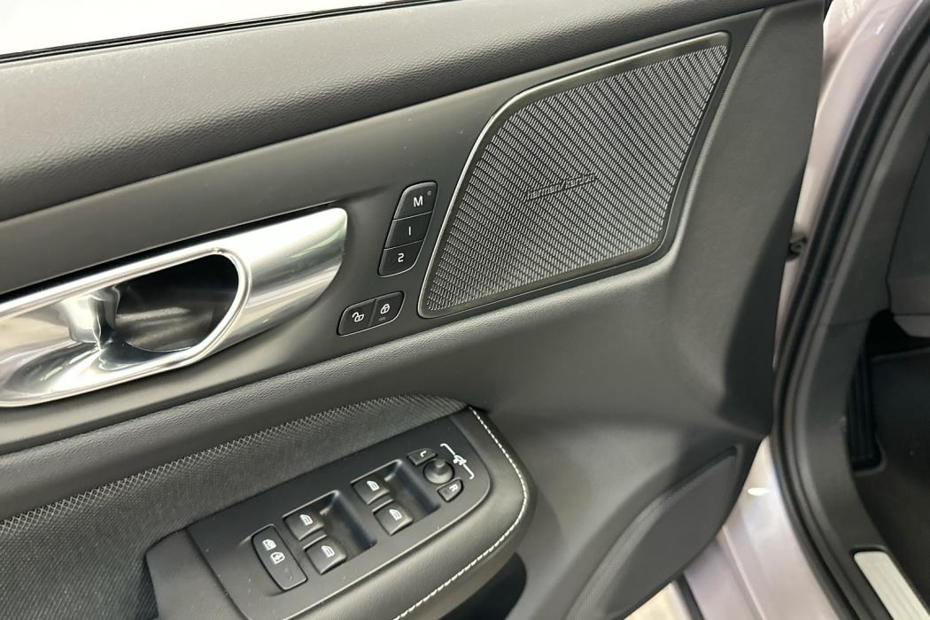 VOLVO V60 2026