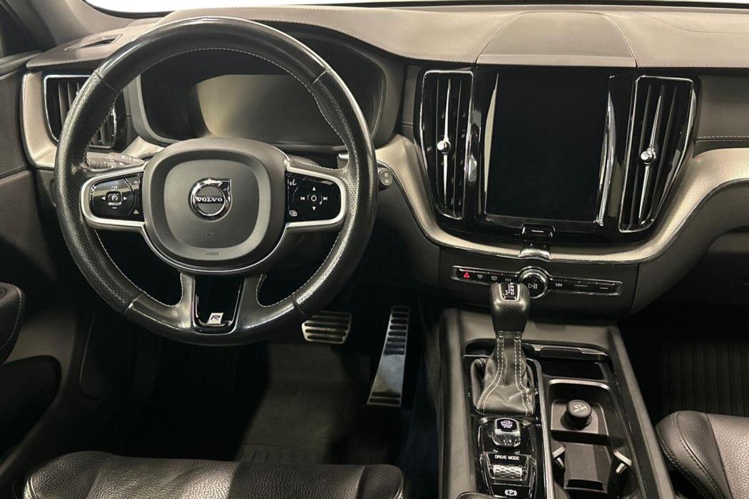 VOLVO XC60 2019