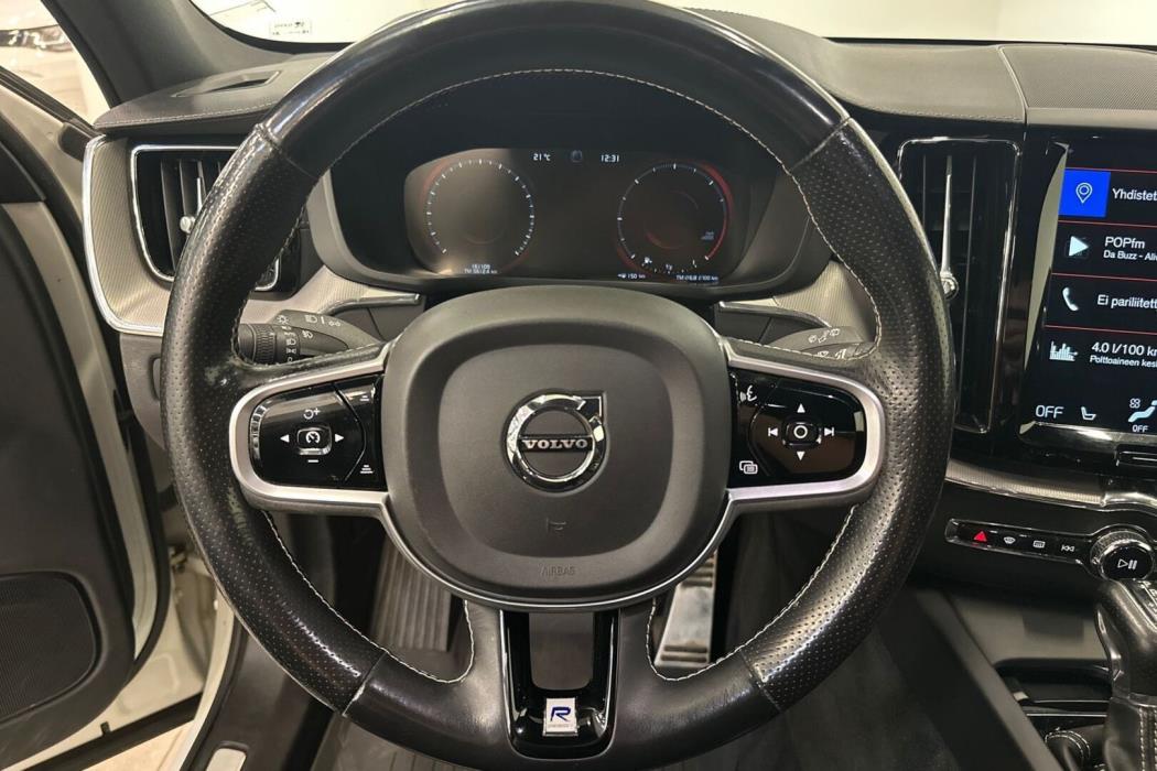 VOLVO XC60 2019