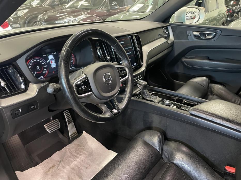 VOLVO XC60 2019