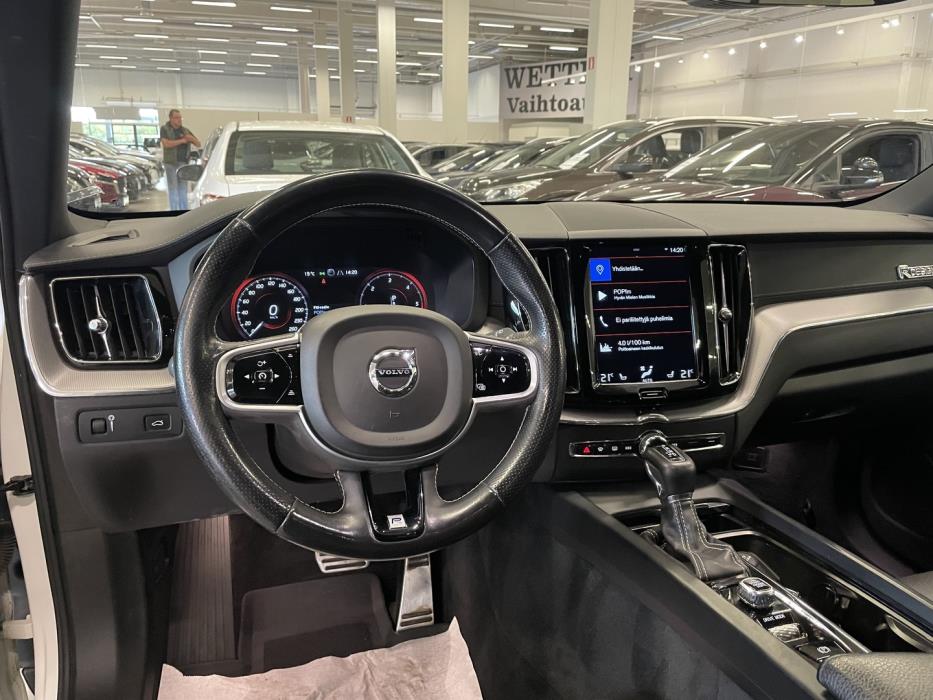 VOLVO XC60 2019