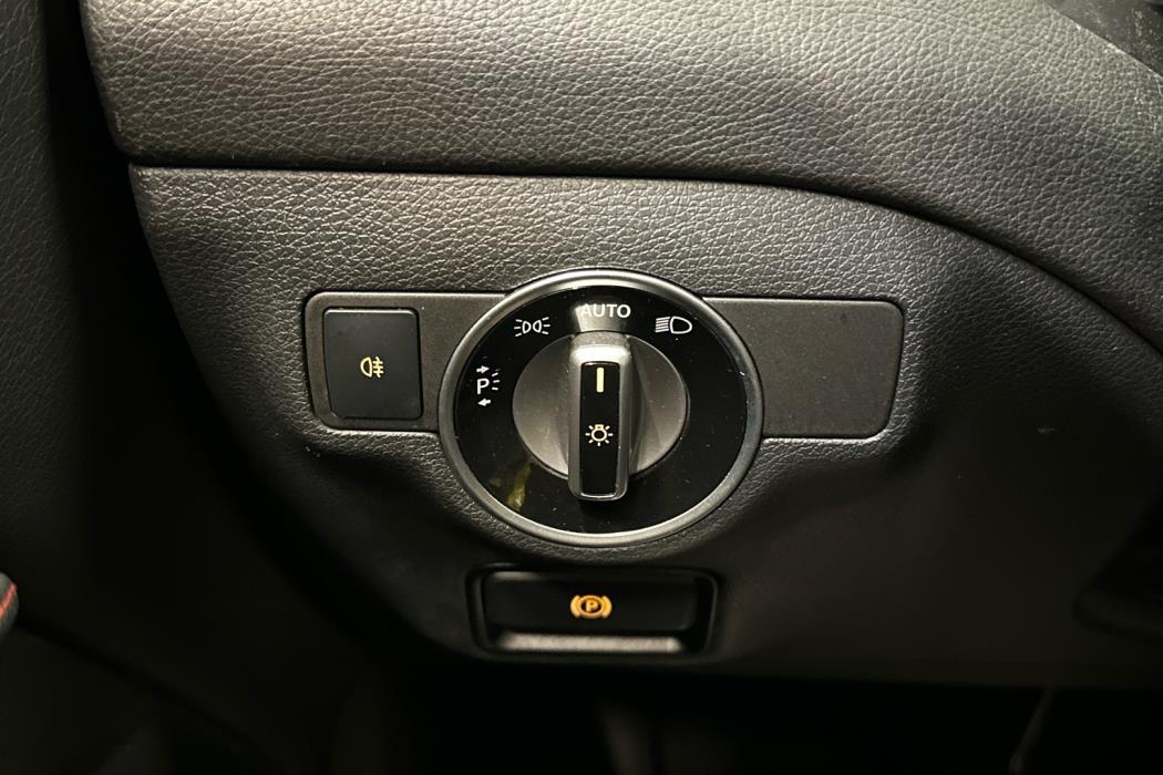 MERCEDES-BENZ CLA 2017