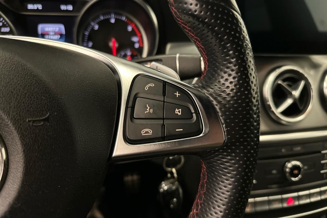 MERCEDES-BENZ CLA 2017