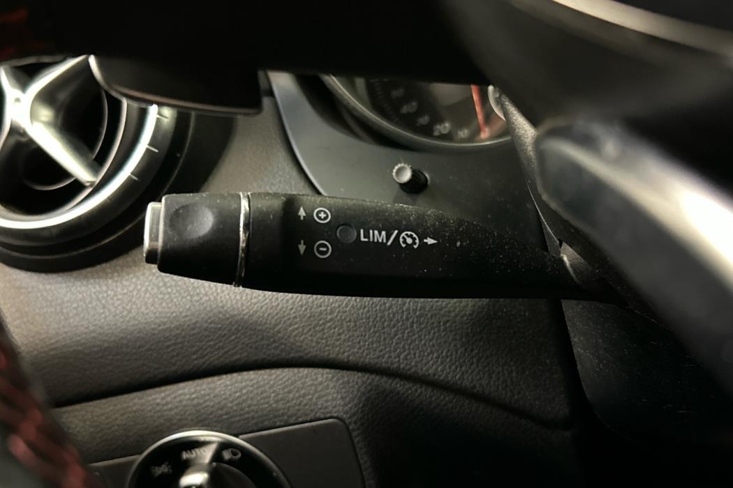 MERCEDES-BENZ CLA 2017