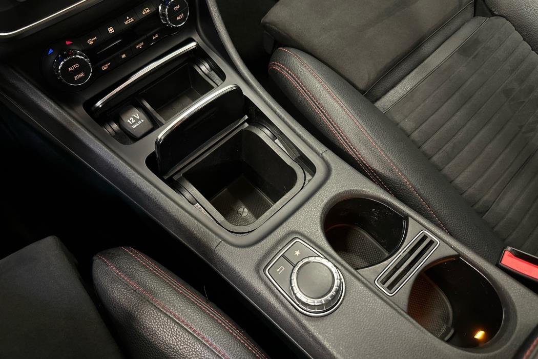 MERCEDES-BENZ CLA 2017