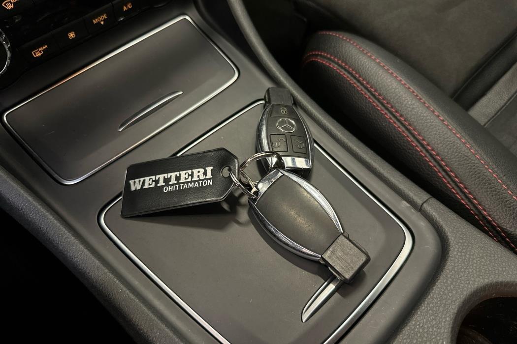 MERCEDES-BENZ CLA 2017