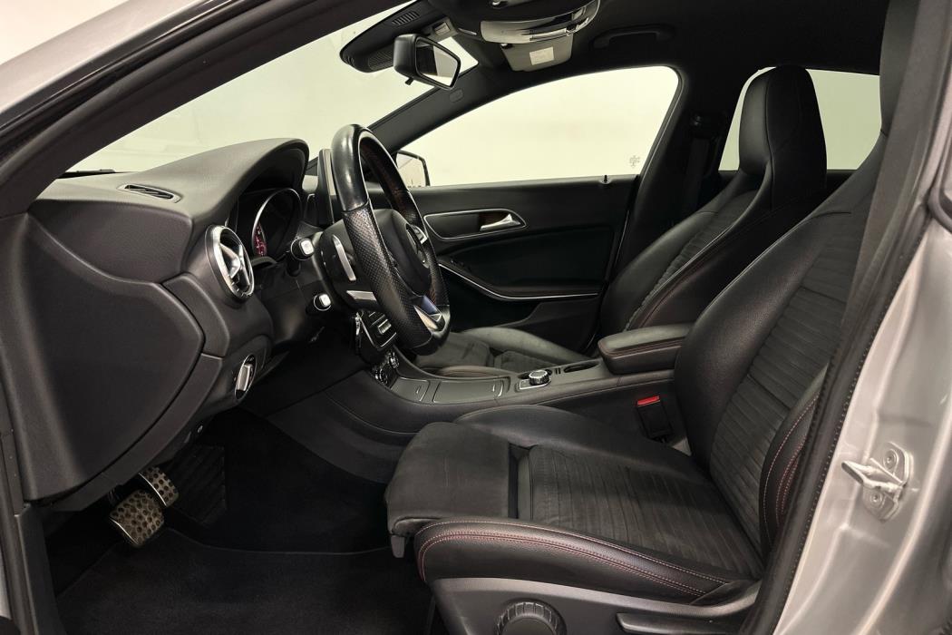 MERCEDES-BENZ CLA 2017