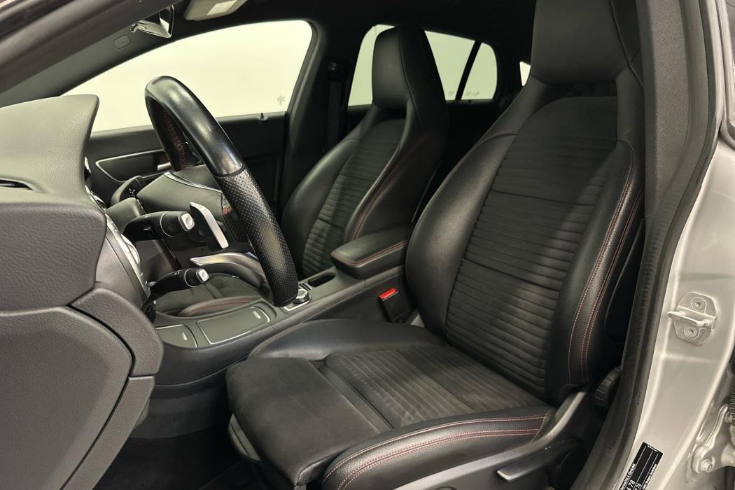 MERCEDES-BENZ CLA 2017