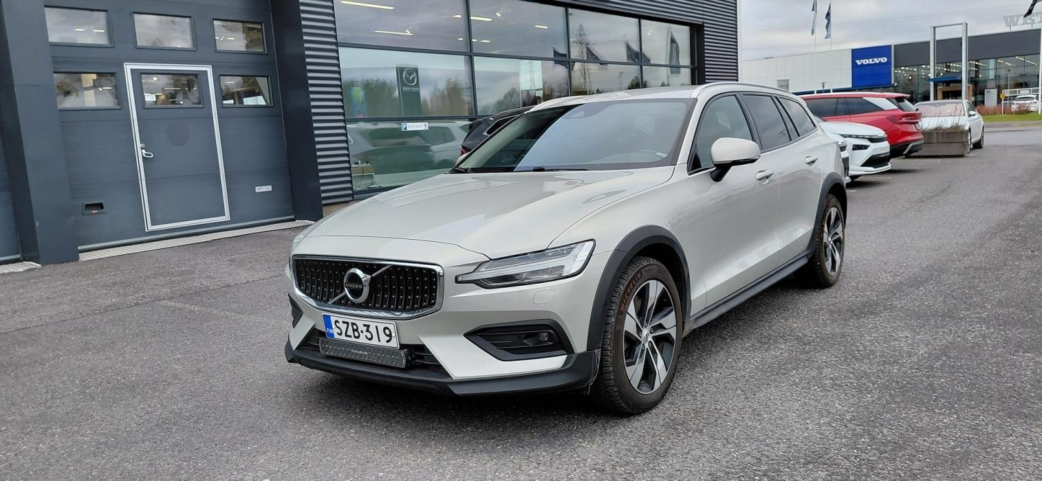 VOLVO V60 Cross Country 2022