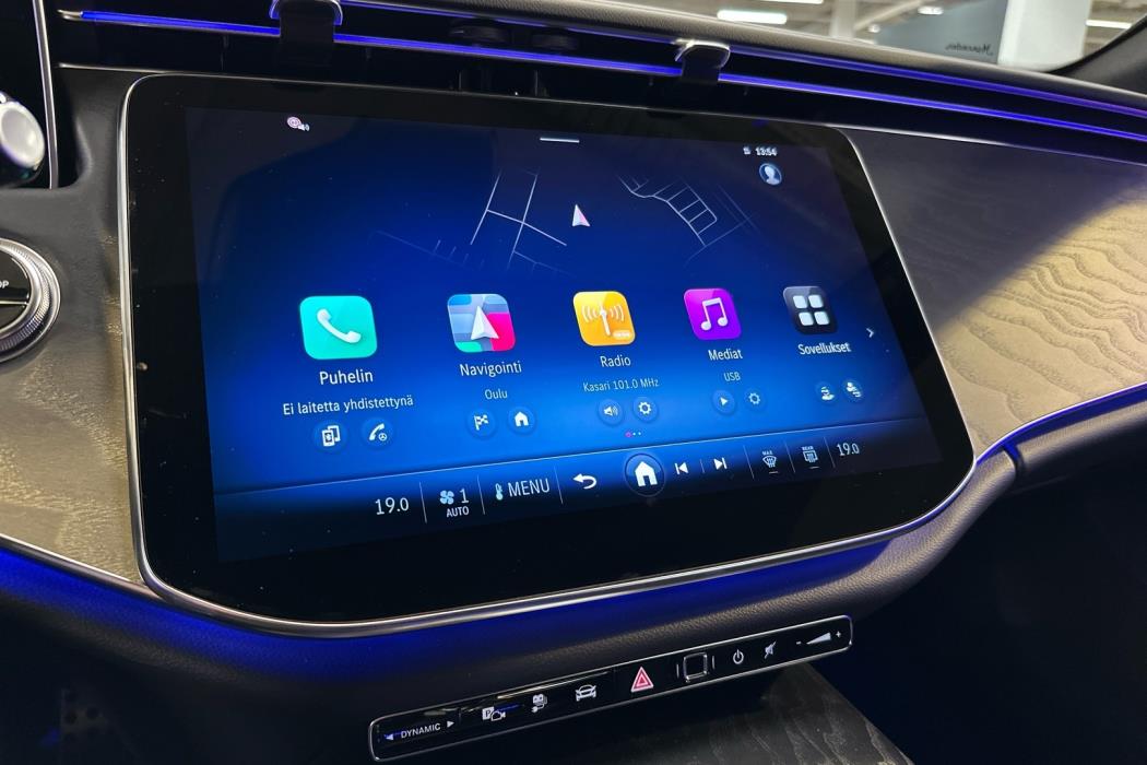 MERCEDES-BENZ E 2025