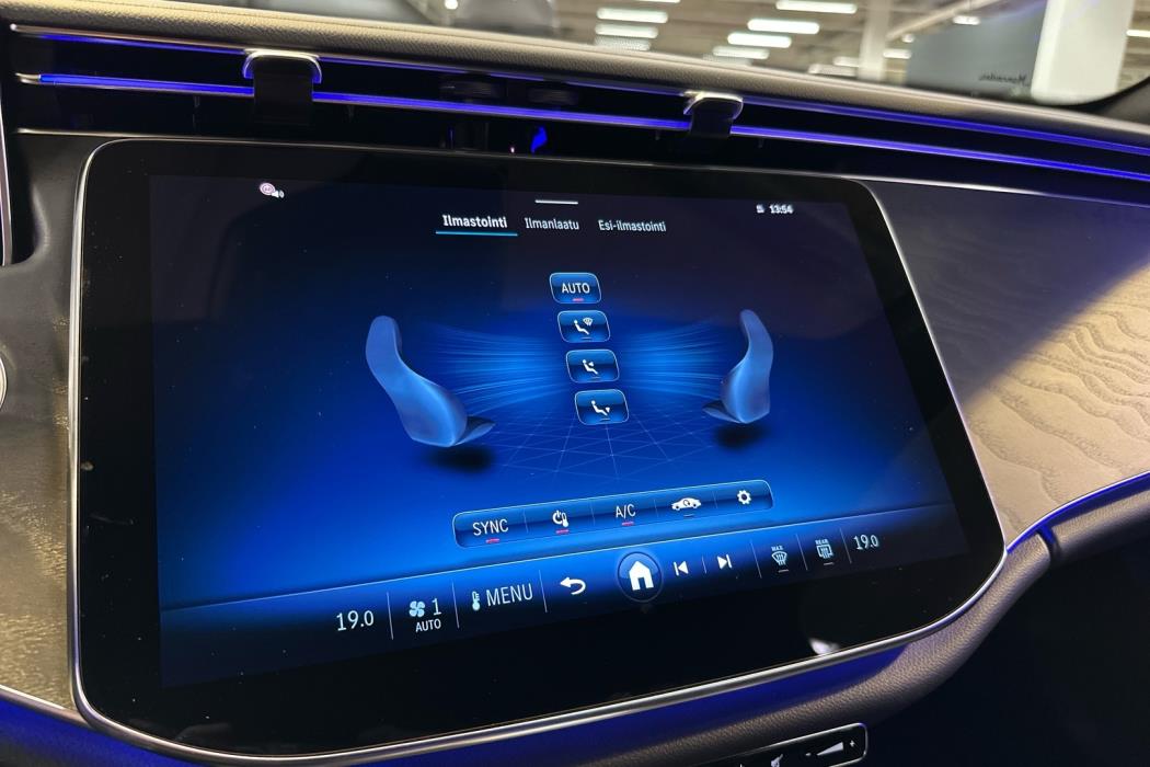 MERCEDES-BENZ E 2025