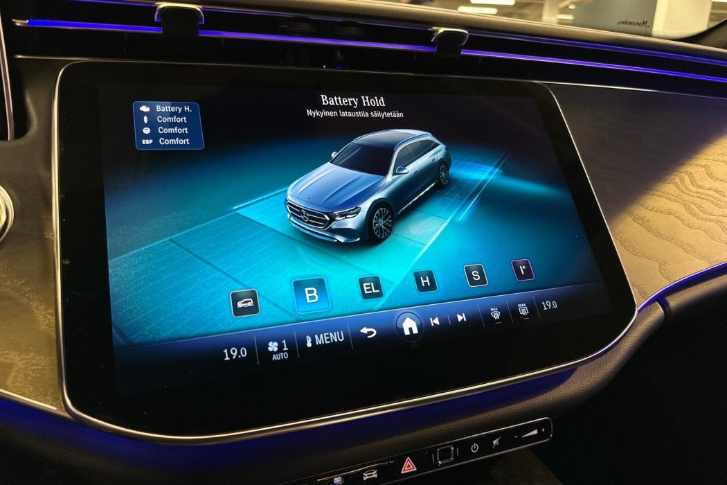 MERCEDES-BENZ E 2025