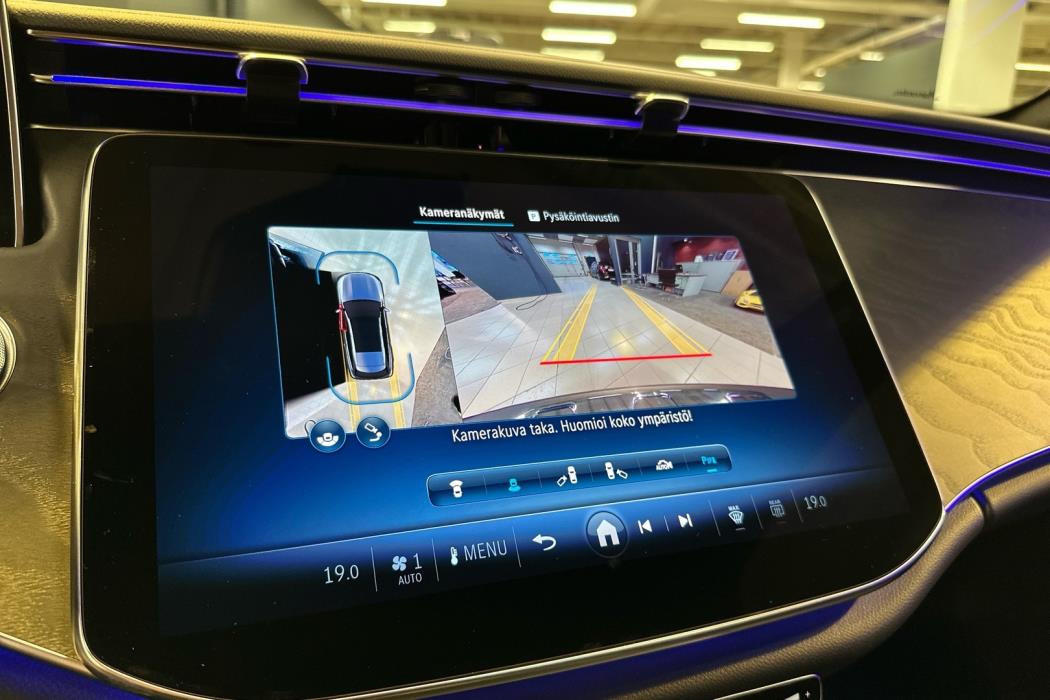 MERCEDES-BENZ E 2025