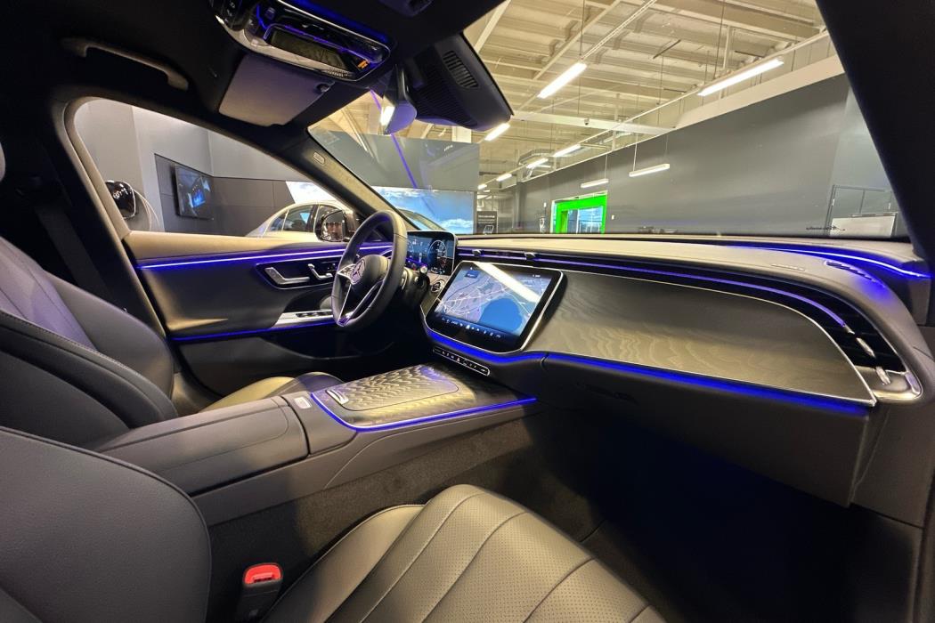 MERCEDES-BENZ E 2025