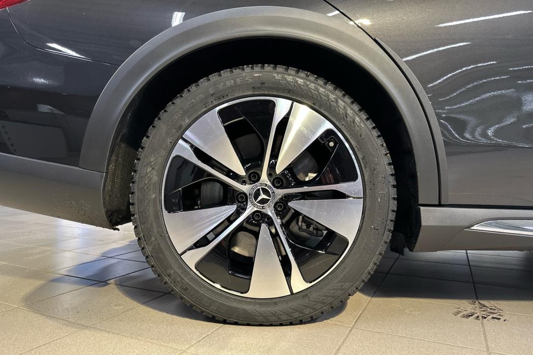 MERCEDES-BENZ E 2025