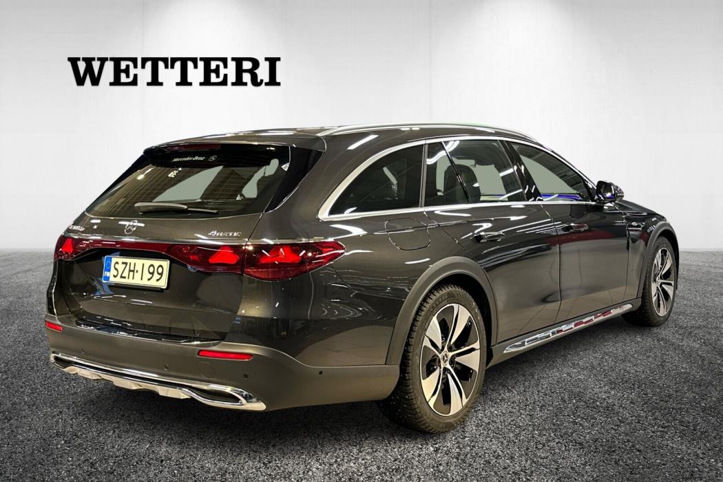 MERCEDES-BENZ E 2025