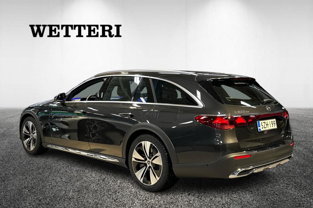 MERCEDES-BENZ E 2025