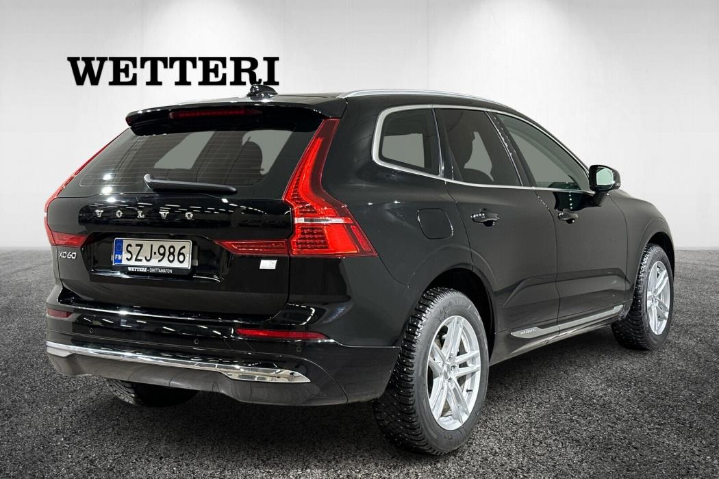 VOLVO XC60 2022