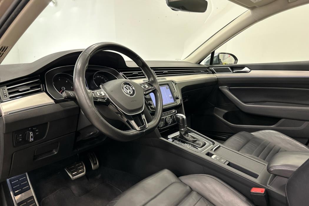 VOLKSWAGEN Passat 2016