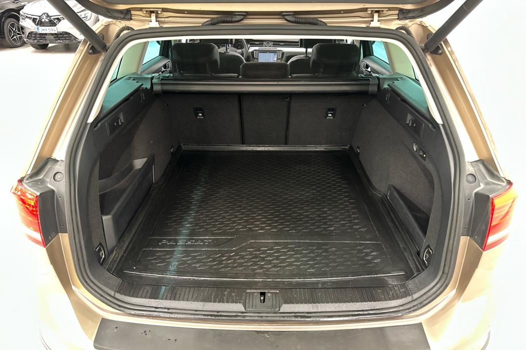 VOLKSWAGEN Passat 2016