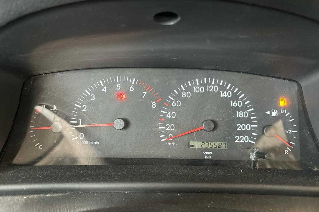 TOYOTA Corolla 2003
