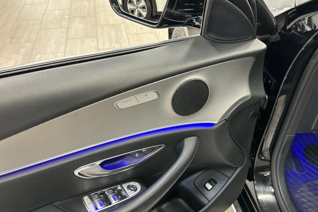 MERCEDES-BENZ E 2016