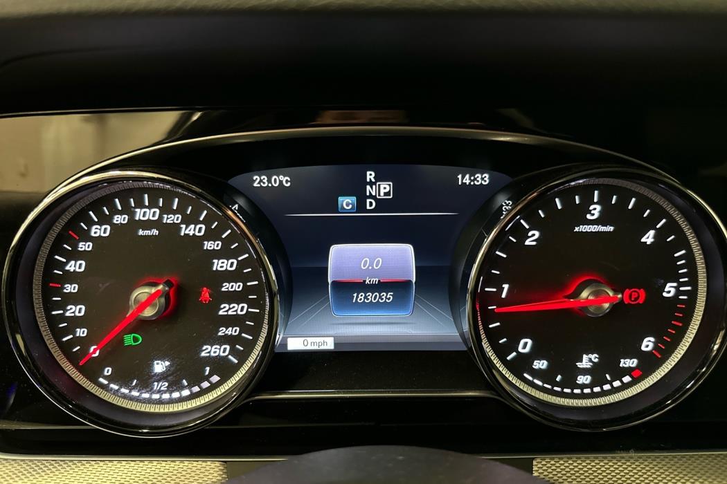 MERCEDES-BENZ E 2016