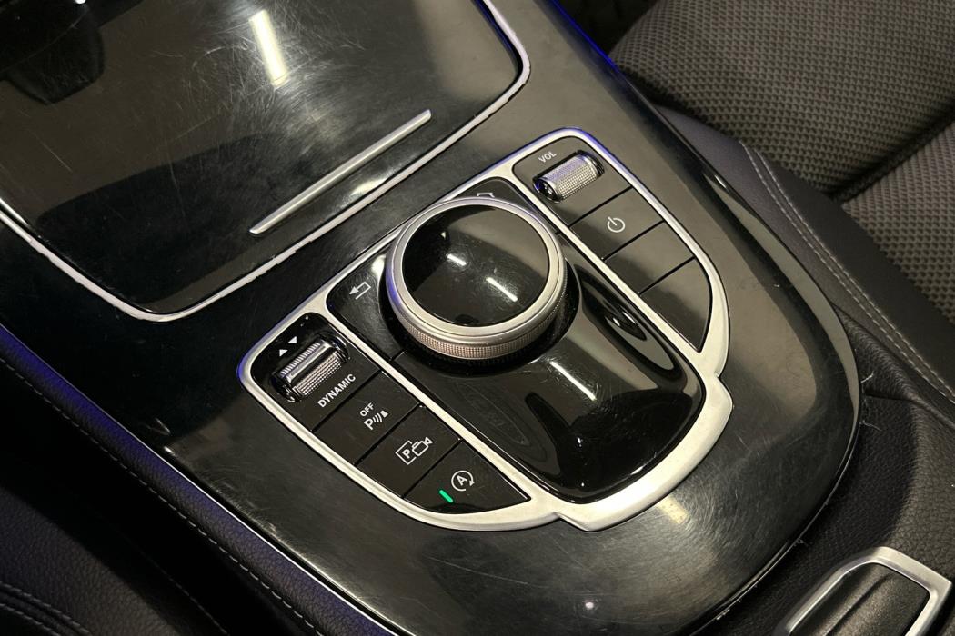 MERCEDES-BENZ E 2016